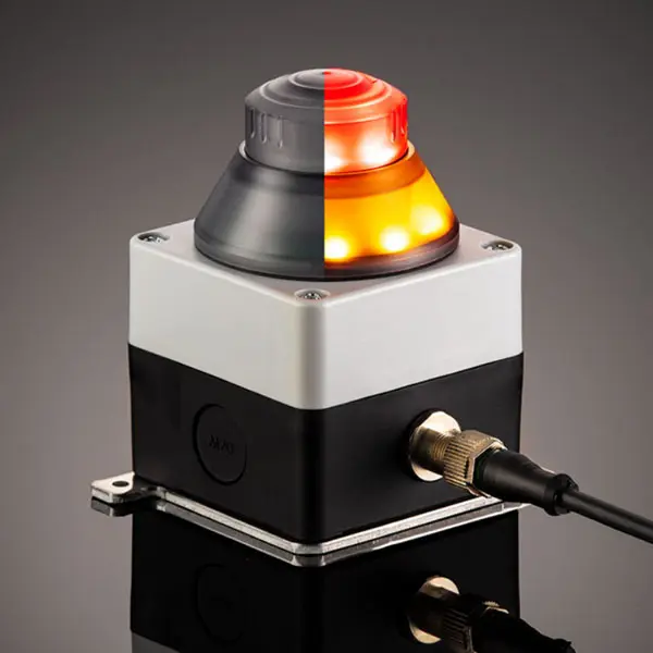 Not_Halt-Taste aktiv/inaktiv Auf dem Bild kann man einen Not-Halt sehen, der auf der linken Hälfte inaktiv und auf der rechten Seite aktiv ist.